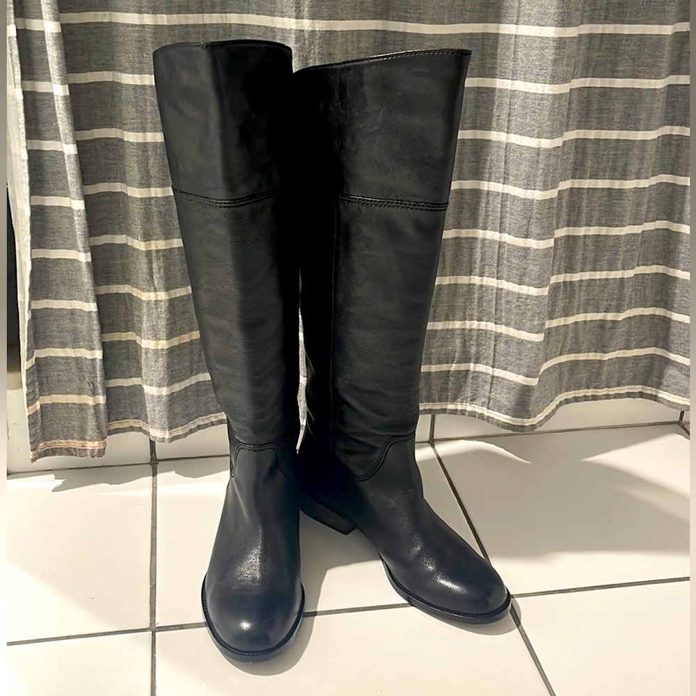 COACH Nancye Riding Leather Knee High Boots in Black Size 10. Beautiful shape!